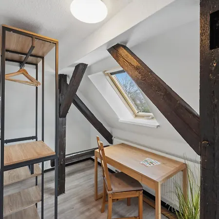 Premium Naumi 1, Kueche, Parkplatz, 3 Bedrooms Merseburg