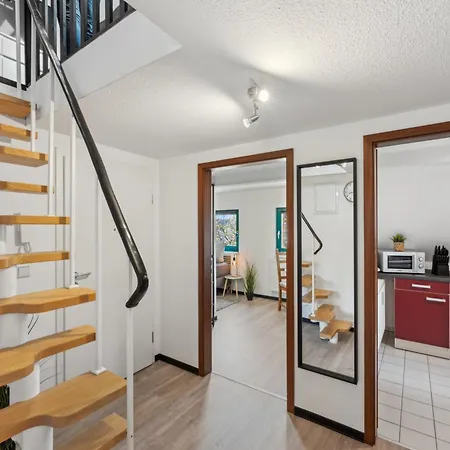 Apartment Premium Naumi 1, Kueche, Parkplatz, 3 Bedrooms Merseburg