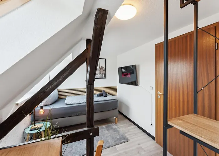 Premium Naumi 1, Kueche, Parkplatz, 3 Bedrooms Apartamento Merseburgo