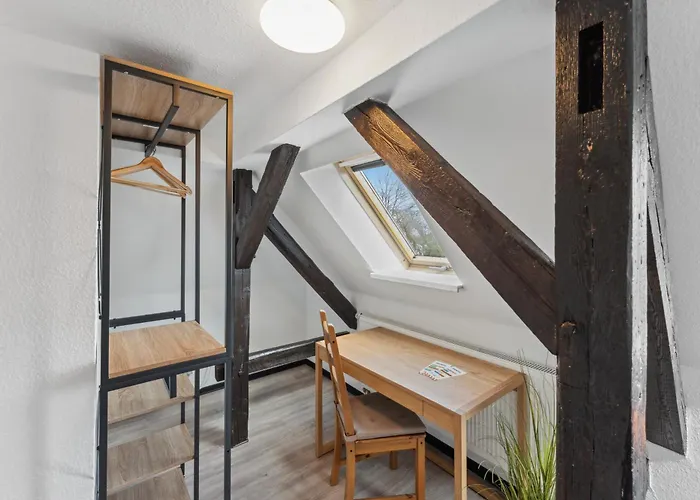 Premium Naumi 1, Kueche, Parkplatz, 3 Bedrooms Merseburgo