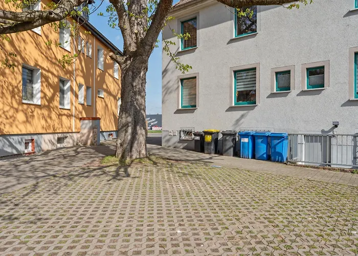 Premium Naumi 1, Kueche, Parkplatz, 3 Bedrooms * Merseburgo